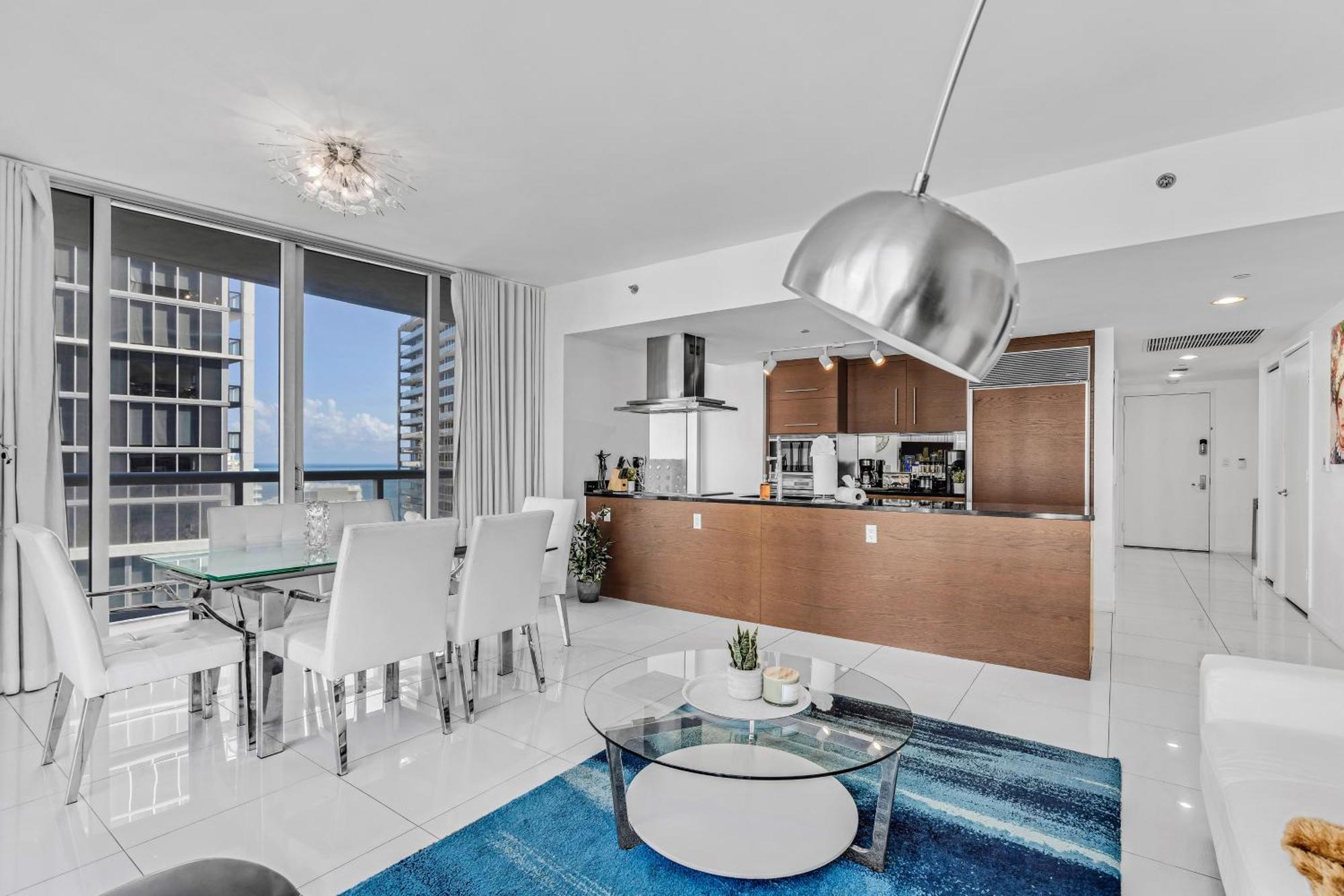 Luxurious Condo At Icon With Views Miami Exterior photo